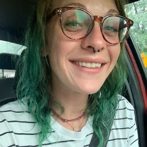 Meet your Posher, Megan